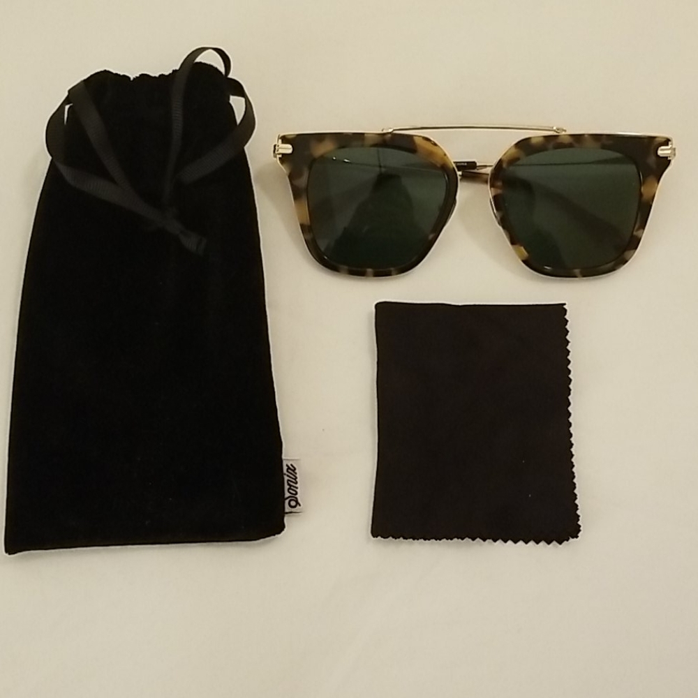 Sonix Tortoise Shell/Gold Sunnies